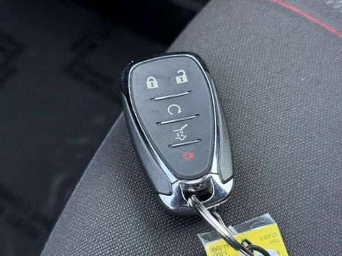 Used 2024 Chevrolet Equinox RS FWD image 32