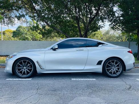 Used 2017 INFINITI Q60 3.0t w/ Premium Plus Package 3.0T image 2