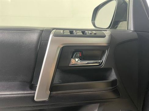 Used 2016 Toyota 4Runner SR5 Premium AWD/4WD image 19