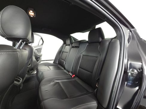 Used 2019 Ford Taurus SEL image 27