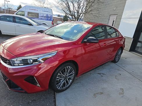 Used 2024 Kia Forte GT-Line w/ GT-Line Premium Package image 3