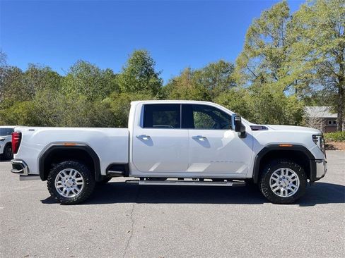 Used 2024 GMC Sierra 2500 SLT w/ SLT Premium Package image 7