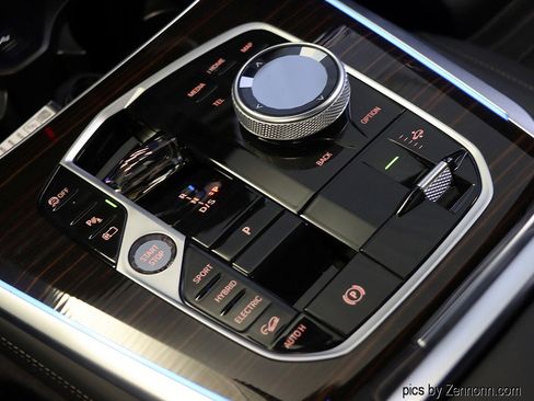 Used 2026 BMW X5 xDrive50e w/ Executive Package image 27