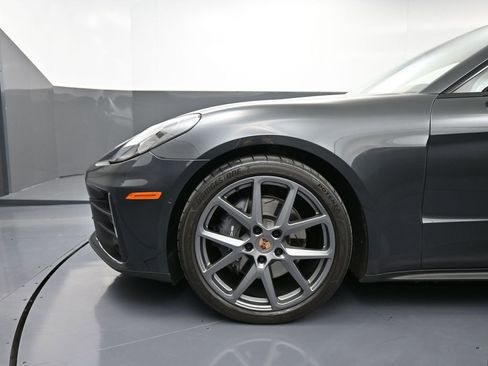 Certified 2024 Porsche Panamera 4 image 12