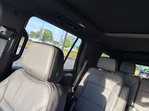 Used 2024 Chevrolet Tahoe RST w/ Luxury Package image 17