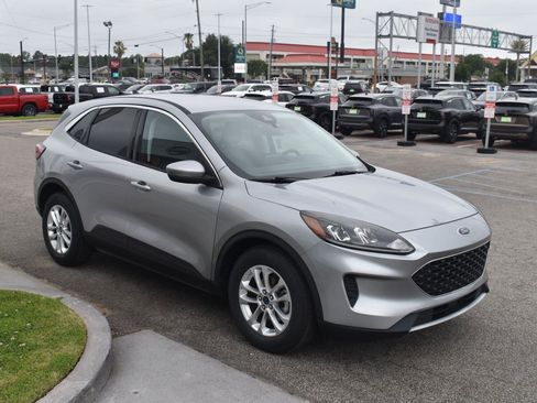 Used 2021 Ford Escape SE w/ Convenience Package FWD image 14