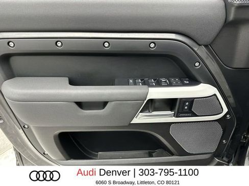 Used 2022 Land Rover Defender 110 X-Dynamic SE image 12