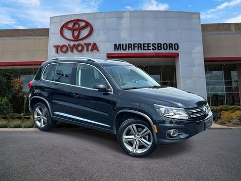 Used 2017 Volkswagen Tiguan Sport FWD image 1