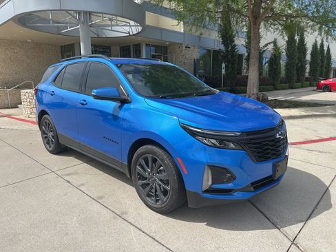 Used 2024 Chevrolet Equinox RS image 3