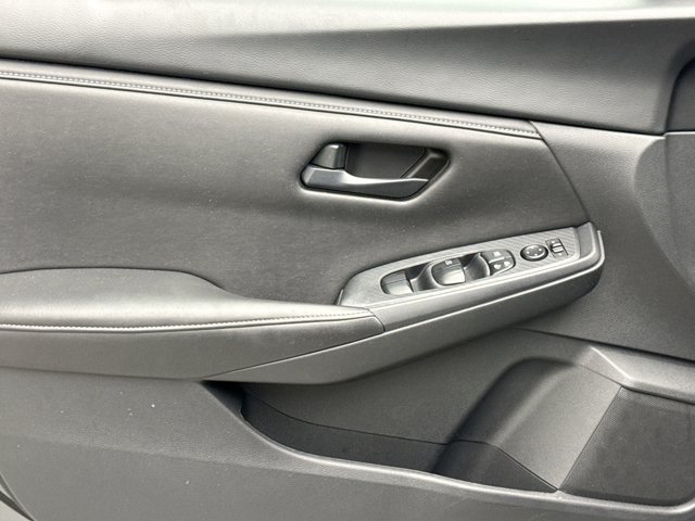 Used 2024 Nissan Sentra S FWD image 9
