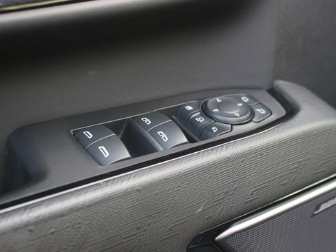 Used 2024 GMC Sierra 2500 AT4X AWD/4WD image 15