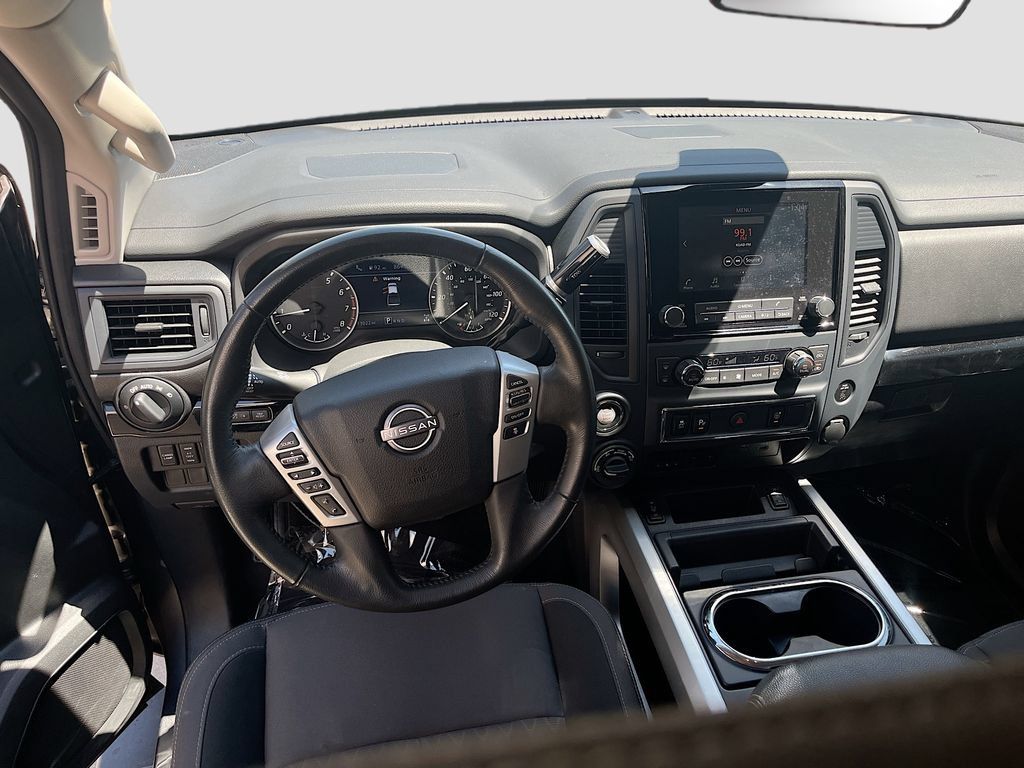 Used 2024 Nissan Titan SV w/ SV Convenience Package AWD/4WD image 22