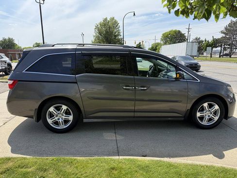 Used 2011 Honda Odyssey Touring Elite image 4