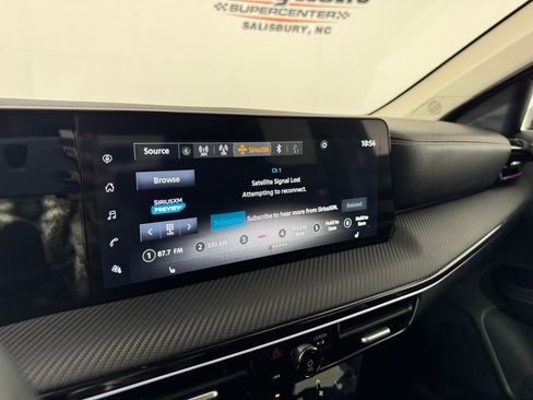 Used 2025 Nissan Kicks SR w/ SR Premium Package image 18