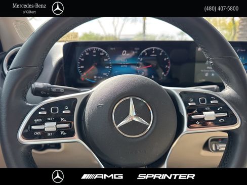 Used 2022 Mercedes-Benz GLB 250 image 30
