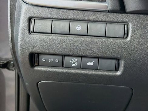 Certified 2026 Nissan Rogue SV FWD image 10