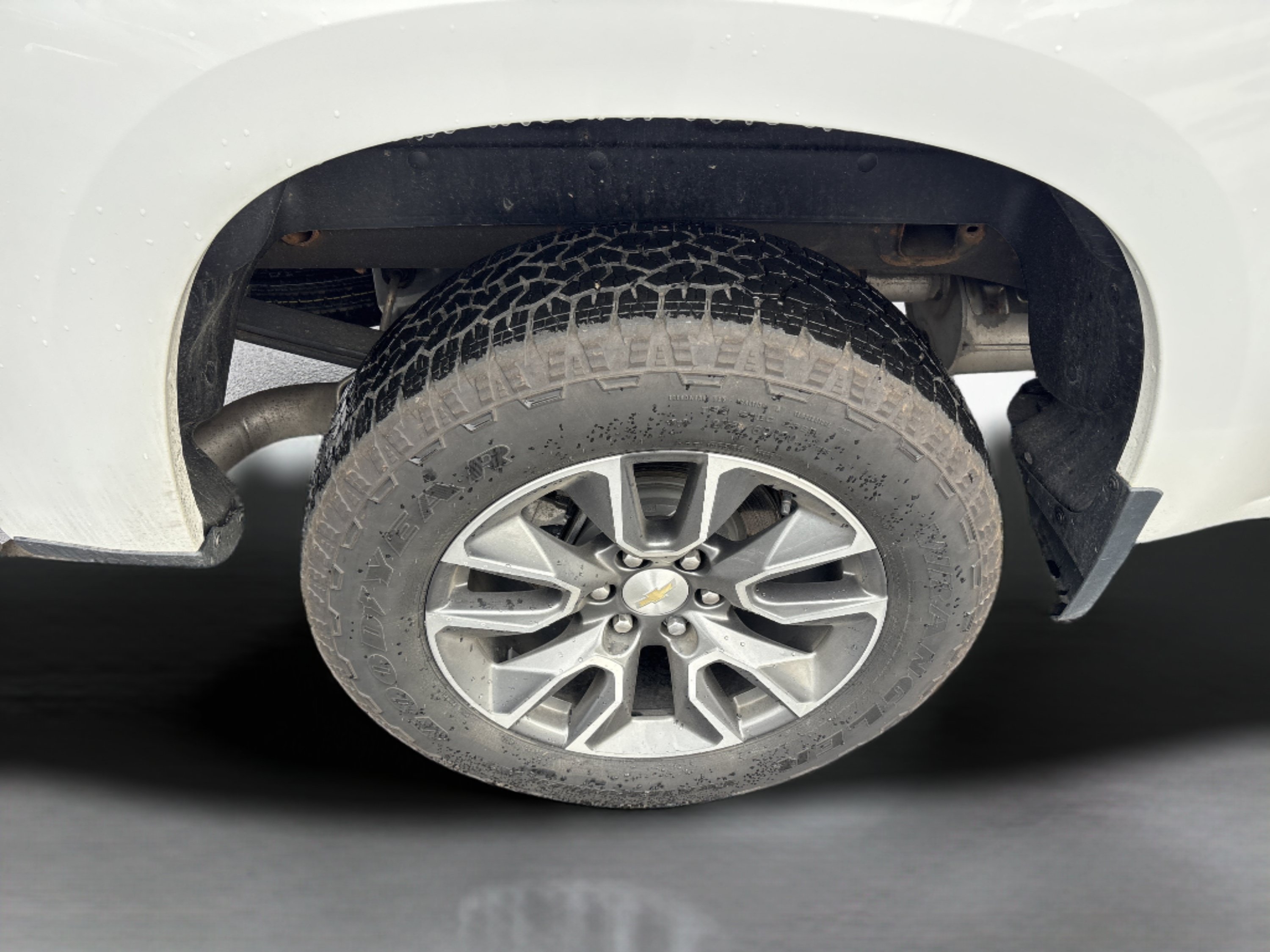 Used 2024 Chevrolet Silverado 1500 LT AWD/4WD image 8