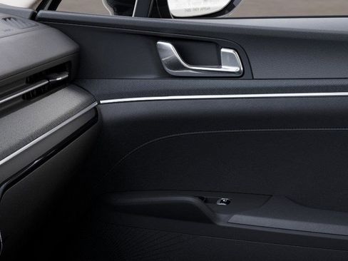 New 2025 Kia K5 LXS image 28