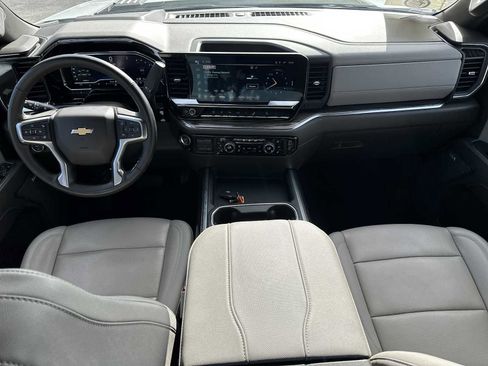 Used 2025 Chevrolet Silverado 2500 LTZ w/ Z71 Chrome Sport Edition image 11