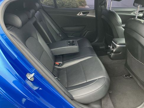 Used 2022 Kia Stinger GT1 RWD image 31