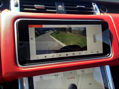 Used 2022 Land Rover Range Rover Sport HST image 26