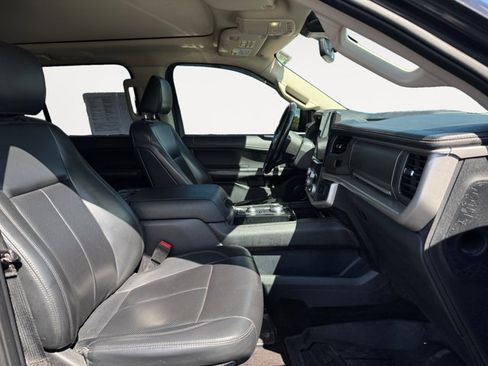 Used 2022 Ford Expedition Max XLT AWD/4WD image 18