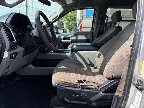 Used 2017 Ford F350 XLT w/ XLT Premium Package AWD/4WD image 12