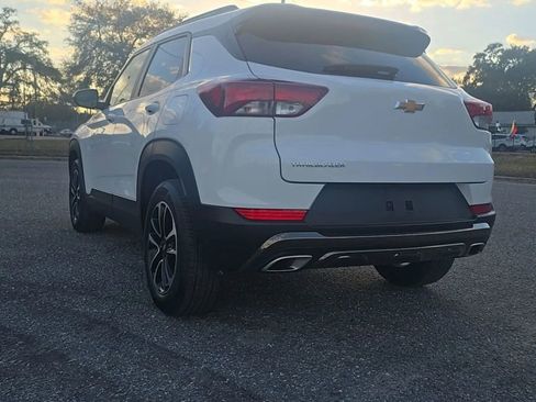 Used 2025 Chevrolet TrailBlazer LT image 4