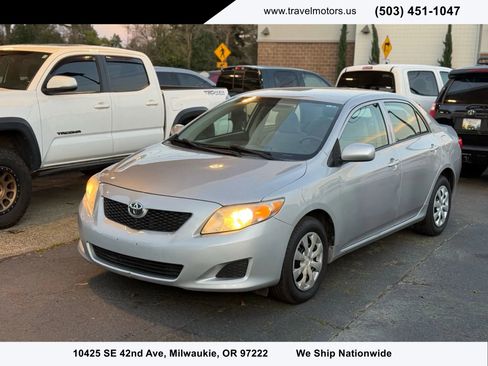 Used 2010 Toyota Corolla LE image 2