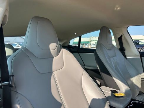 Used 2013 Tesla Model S Performance RWD image 29