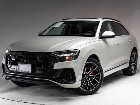 Used 2023 Audi Q8 Prestige AWD/4WD image 1