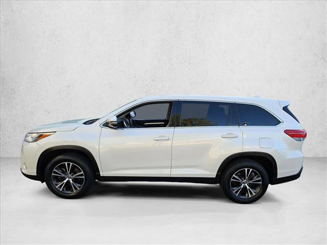 Used 2019 Toyota Highlander Plus FWD image 9