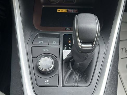 Used 2025 Toyota RAV4 Limited w/ Advanced Technology Package AWD/4WD image 16
