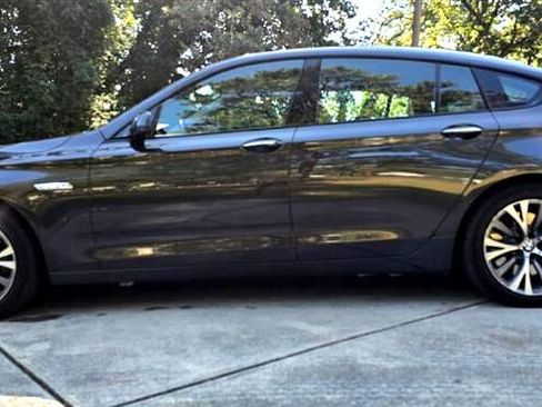 Used 2012 BMW 550i Gran Turismo w/ Driver Assistance Pkg image 3