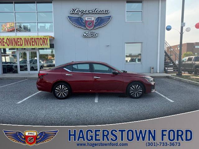Used 2024 Nissan Altima 2.5 SV AWD/4WD image 1