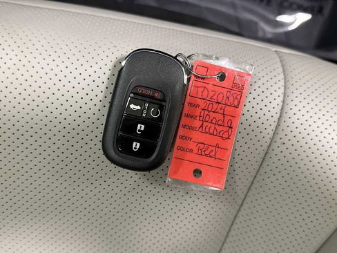Used 2024 Honda Accord EX-L image 32