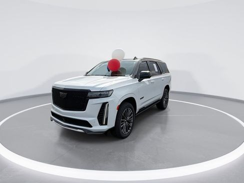 Used 2023 Cadillac Escalade V image 4
