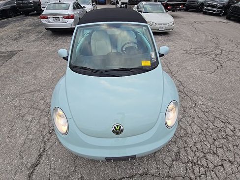 Used 2010 Volkswagen Beetle Convertible image 13