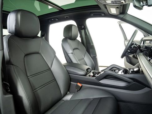 New 2026 Porsche Cayenne AWD/4WD image 24