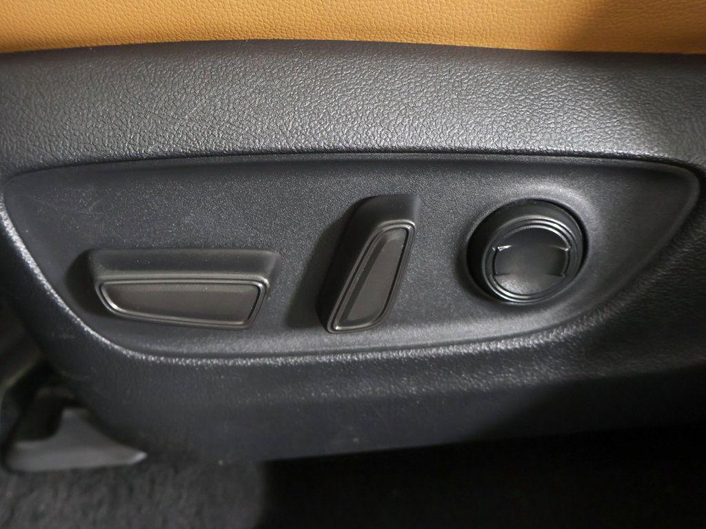 Used 2023 Toyota Highlander Platinum AWD/4WD image 36