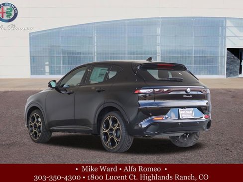 New 2025 Alfa Romeo Tonale image 3