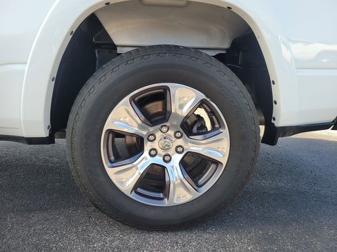 Used 2022 RAM 1500 Laramie w/ Sport Appearance Package image 9