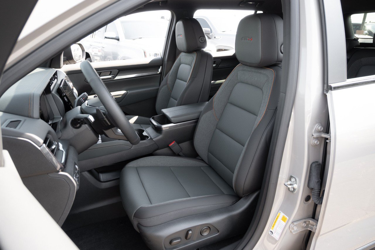 New 2026 GMC Terrain AT4 AWD/4WD image 18