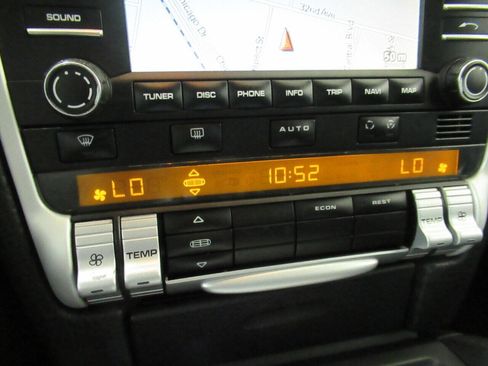 Used 2010 Porsche Cayenne GTS image 13