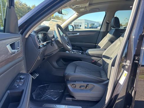 New 2026 Volkswagen Atlas SEL Premium R-Line AWD/4WD image 13