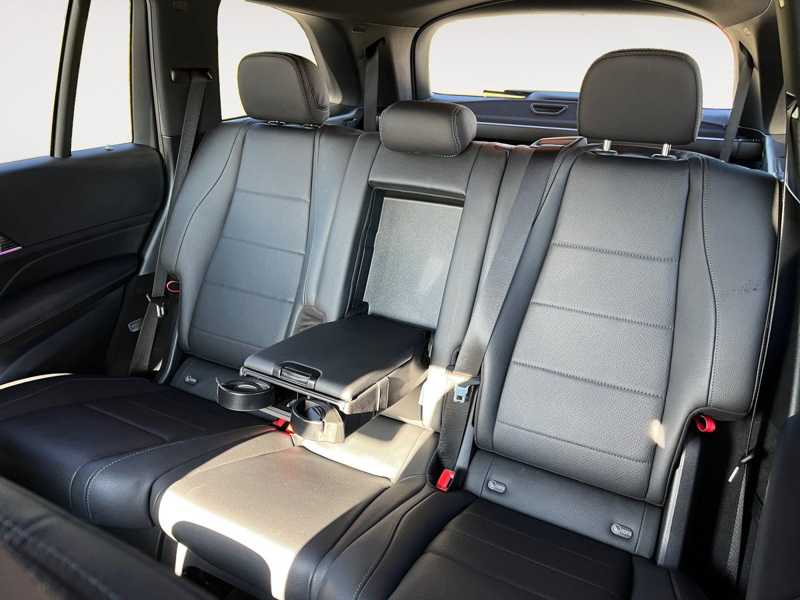 Used 2024 Mercedes-Benz GLS 450 4MATIC image 13