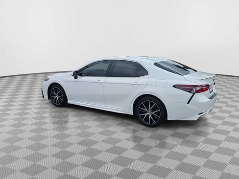 Used 2023 Toyota Camry SE AWD/4WD image 6