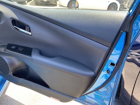 Used 2019 Toyota Prius LE w/ Carpet Mat Package FWD image 20