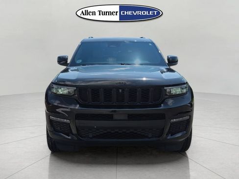 Used 2023 Jeep Grand Cherokee L Limited w/ Luxury Tech Group II AWD/4WD image 2