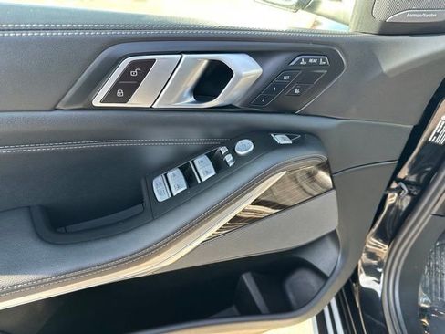 Used 2024 BMW X7 xDrive40i image 22